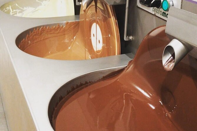 1.5h Belgian Chocolate Workshop in Brussels (bean to bar) - Ruby Pink Chocolate: What You Learn and Why It Matters