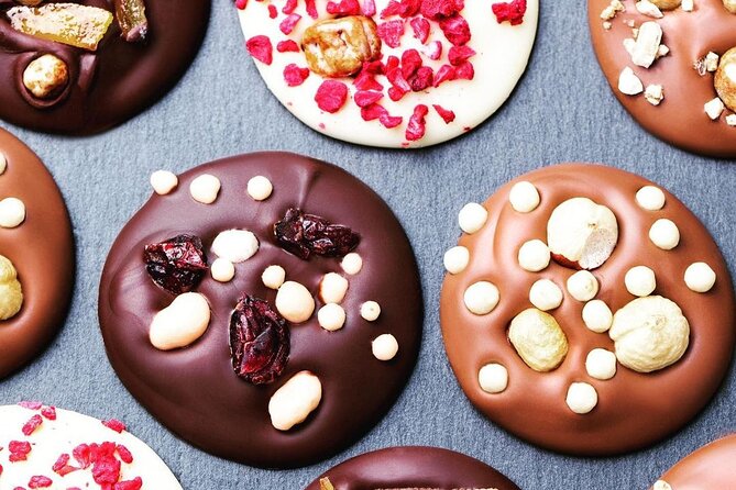 1.5h Belgian Chocolate Workshop in Brussels (bean to bar) - VIP Upgrade: Champagne and an Embroidered Apron That You’ll Use