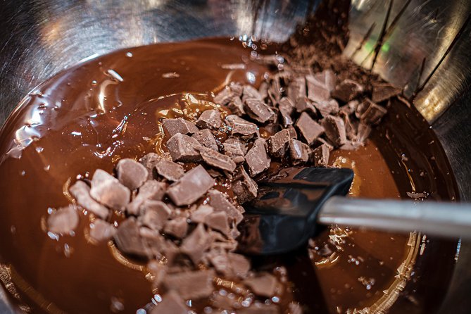 2.5h Belgian Chocolate Pralines Workshop in Brussels - Take-home box of 30+ chocolates: the value you can actually use later