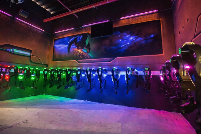 Amasing 2 Laser Tag Games in Brussels (40mn) - Entering the arena: the big 500 m2 maze and how the games work