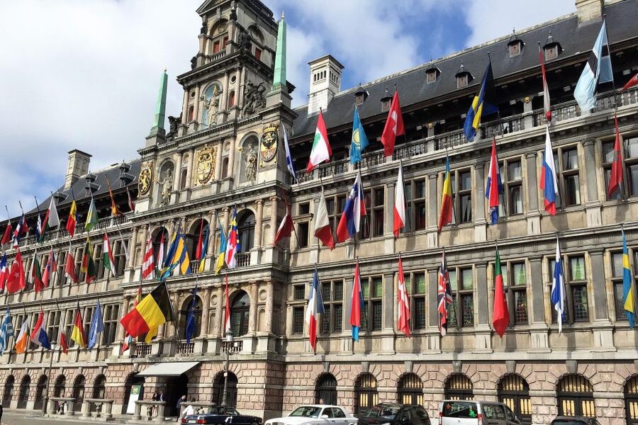 Antwerp Beer Tour - Geneva gin tasting: a local stop that changes the whole flavor story