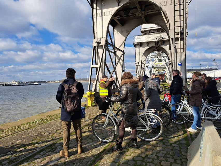 Antwerp: City Highlights Guided Bike Tour - The historic center loop, cathedral to City Hall