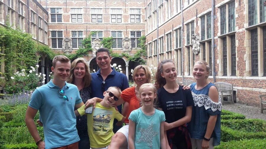 Antwerp: City Highlights Walking Tour - Street of Meir and Courtyards Most People Miss