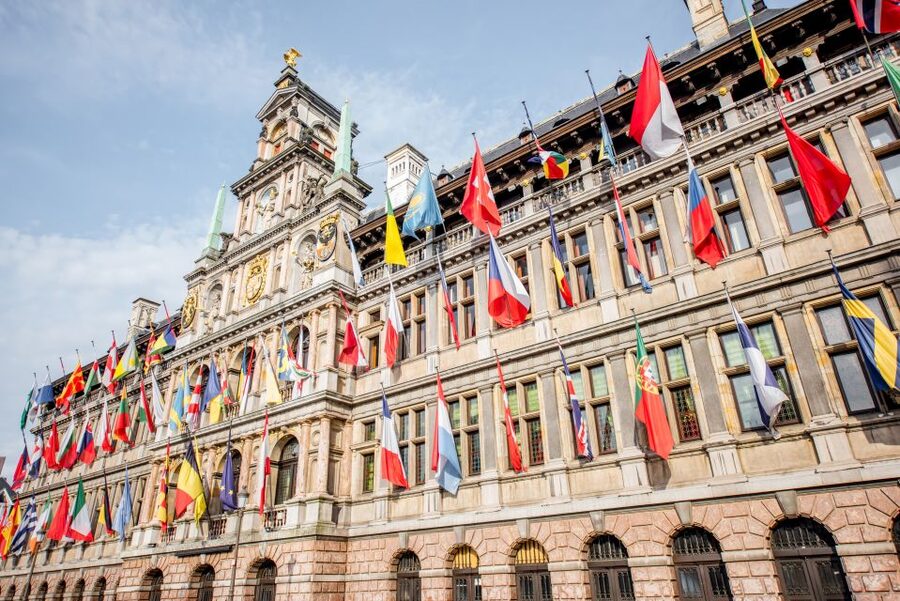 Antwerp: Express Walk with a Local in 60 minutes - The diamond district and Meir Street: Antwerp’s sparkle with real context