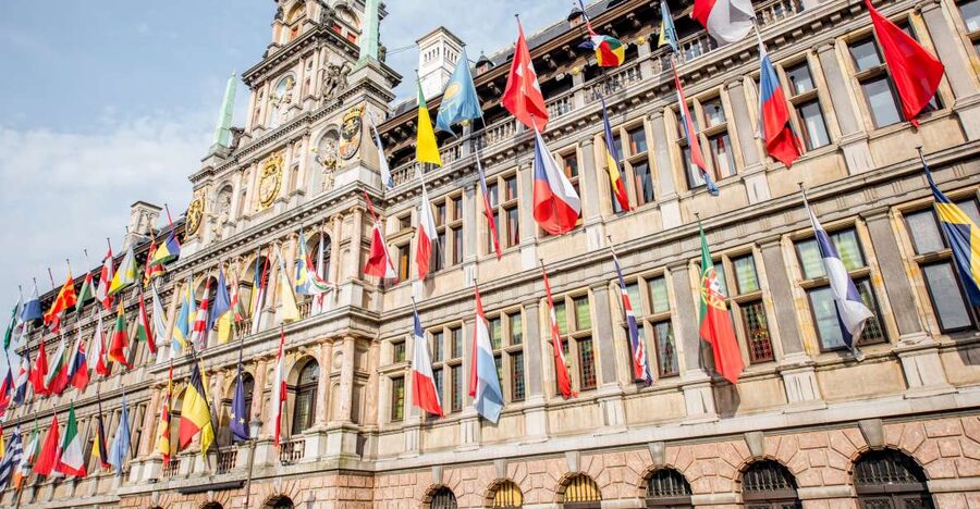 Antwerp: Express Walk with a Local in 60 minutes - Rubenshuis: seeing Antwerp’s art story without turning it into a museum day