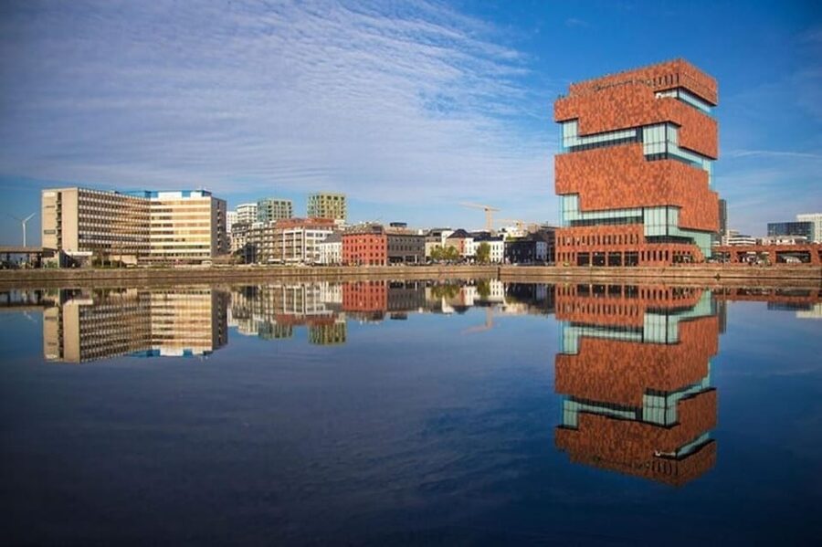 Antwerp: Must-See Attractions Private Walking Tour - Starting at Willem Ogierplaats 3, and getting oriented fast