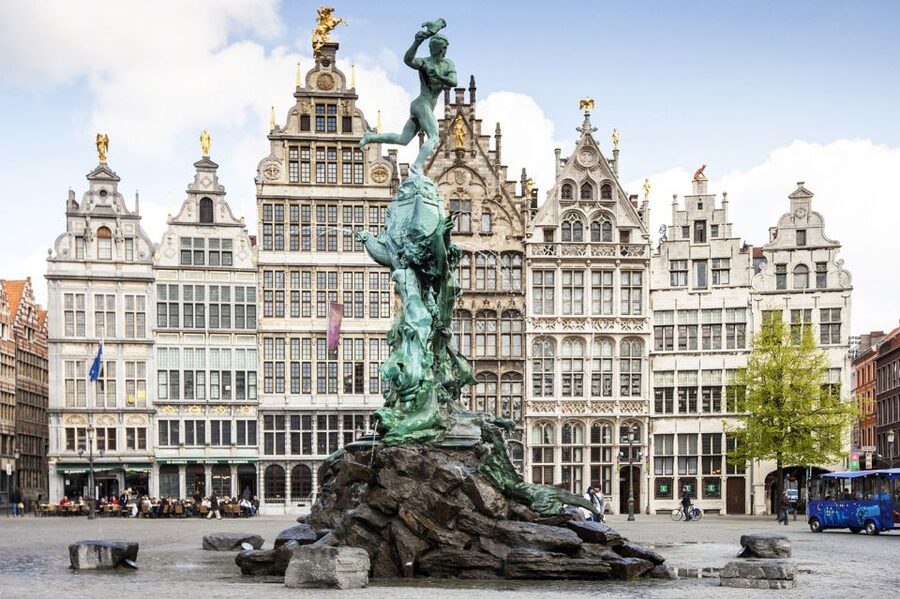 Antwerp: Private Historical Highlights Walking Tour - Museum Plantin-Moretus and UNESCO context you can feel