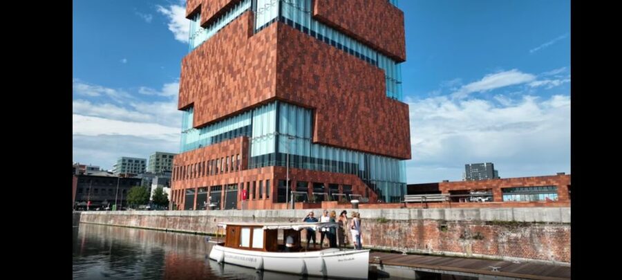 Antwerp: Private Old Harbour Boat Tour Incl. Drinks & Snacks - The 90-minute itinerary, stop by stop