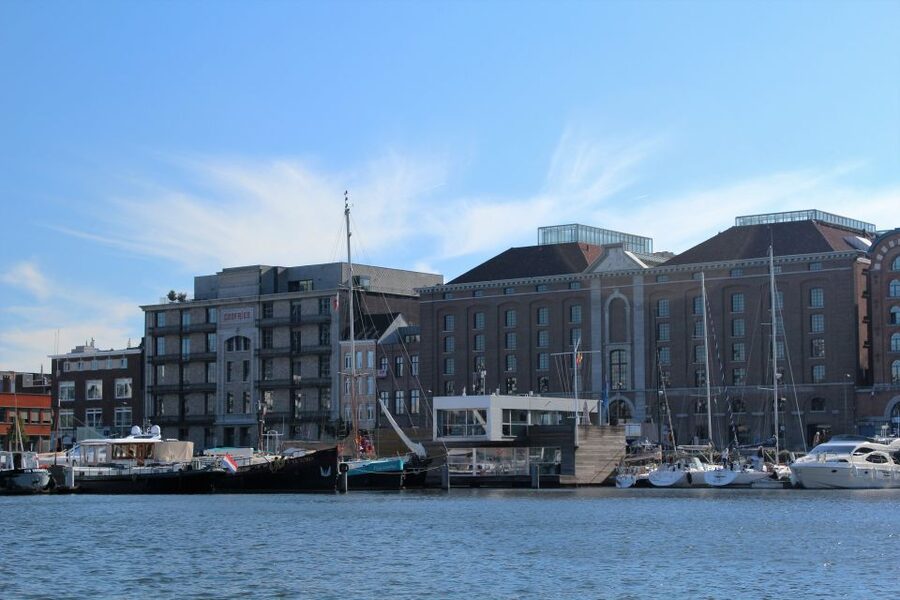 Antwerp: Private Old Harbour Boat Tour Incl. Drinks & Snacks - Who this boat tour suits best
