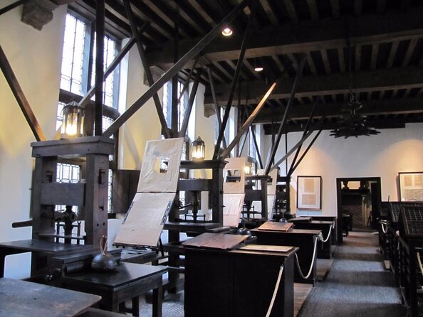 Antwerp Scavenger Hunt and Highlights Self Guided Audio Tour - Key highlights you will feel right away