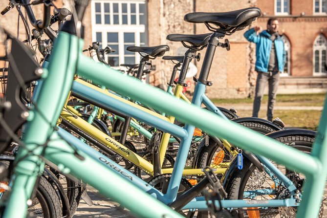 Bicycle tour in historic Ghent - Cycling Rhythm and Tim’s Storytelling Pace