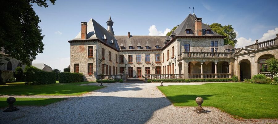 Bioul (near Dinant) : Château de Bioul Tour and Wine Tasting - Wine tasting and local products: what to expect from the pour