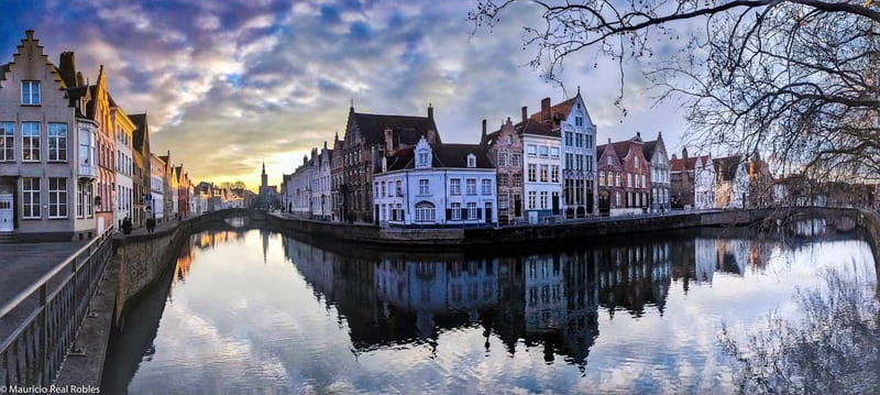 Bruges: 1.5-Hour Dark Side of Bruges Private Tour - Price and what you’re really paying for