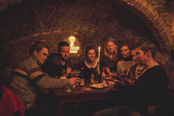 Bruges Beer Tour with chocolate pairing by a young local - Bruges beer stories start at Bath and Barley