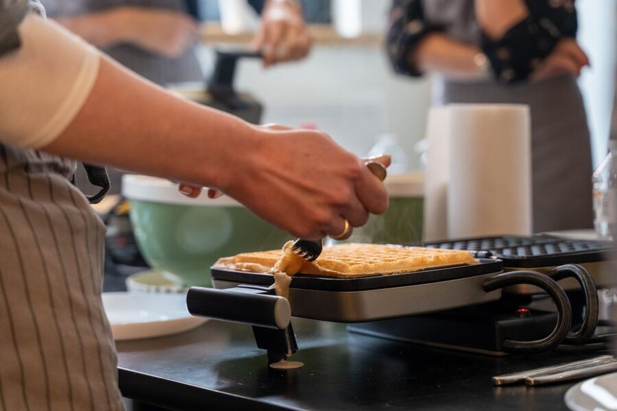 Bruges: Belgian Waffle-Making Workshop with Beer Tasting - Toppings and Pairing: How to Build Your Best Waffle
