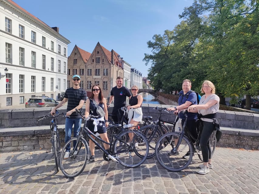 Bruges by bike with family and friends! - Windmills and the city walls, riding the border of old Bruges
