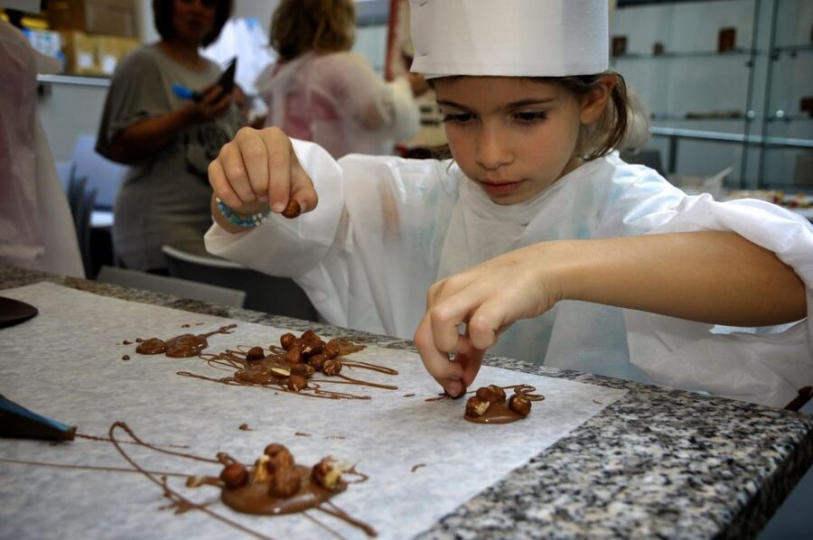 Bruges: Chocolate Making Workshop and Chocolate Museum Entry - Who This Is Best For (And Who Might Want Another Option)
