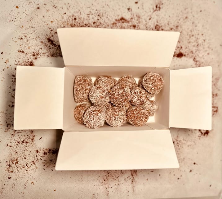 Bruges: Chocolate Truffle Making Class - Gluten free as the baseline, with vegan or dairy free on request