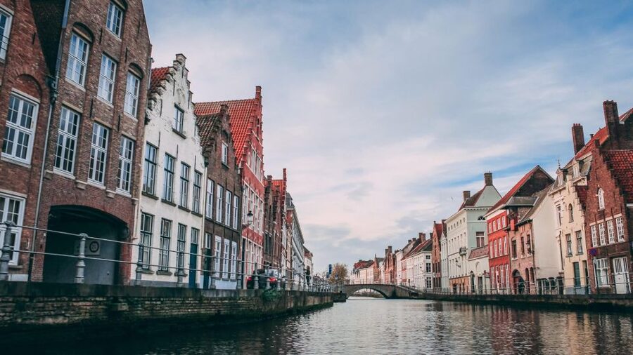 Bruges: Express Walk with a Local in 60 minutes - Why a 60-Minute Bruges Walk Works So Well