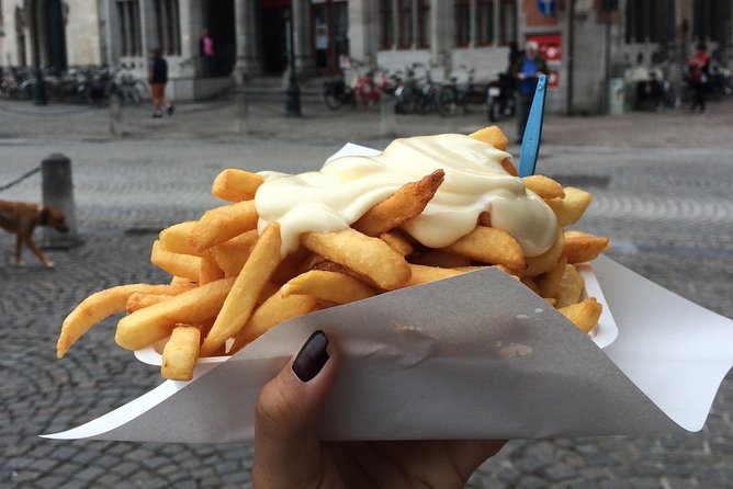 Bruges Food and History Tour: Culinary Delights & Hidden Gems - The Food Stops: Beer at The Belleman Pub, Fries at Chez Vincent, and Chocolate
