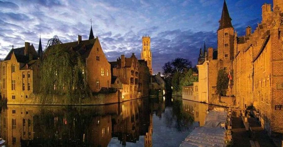 Bruges: Guided Walking Tour - Walplein Square and Stoofstraat, where the city’s rhythm shows