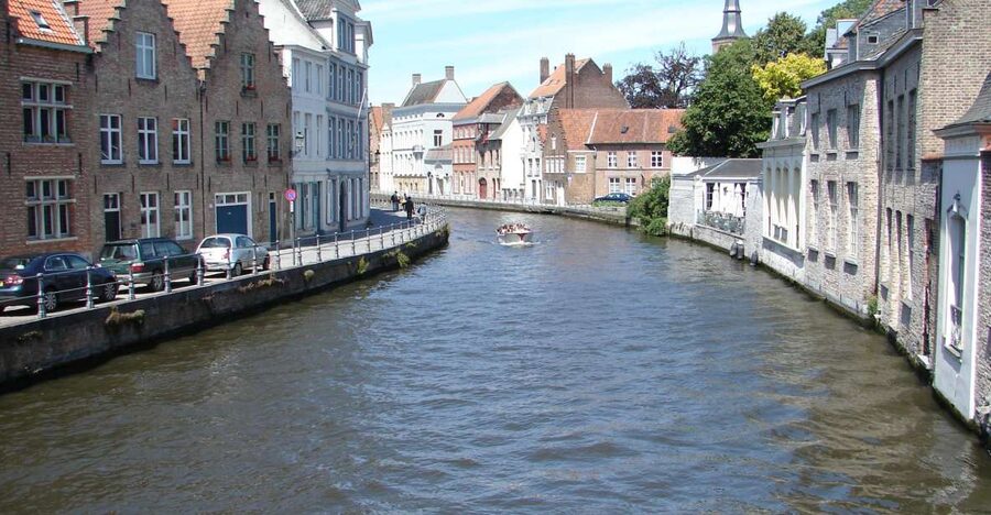 Bruges Private 2-Hour Walking Tour - Your guide meets you near ’t Zand, the station, or the Tourist Office