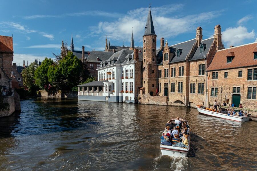 Bruges: Private Food Tour – 10 Tastings with Locals - Vegetarian options that don’t feel like an afterthought