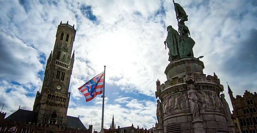 Bruges: Private Historical Highlights Walking Tour - Grote Markt meeting point, and the red-umbrella shortcut