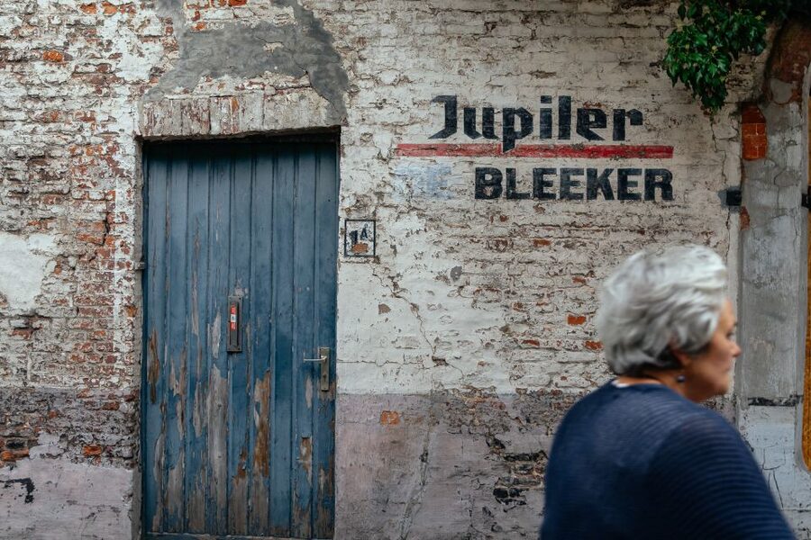 Bruges: Private Tour with Locals – Highlights & Hidden Gems - Logistics that matter: meeting point, shoes, and walking reality