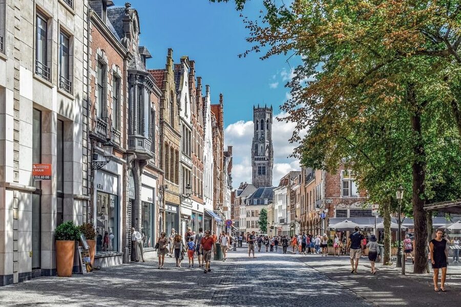 Bruges: Walking Tour, Canal Boat Trip w/Beer Tasting Option - The walking route, stop by stop, and what to watch for