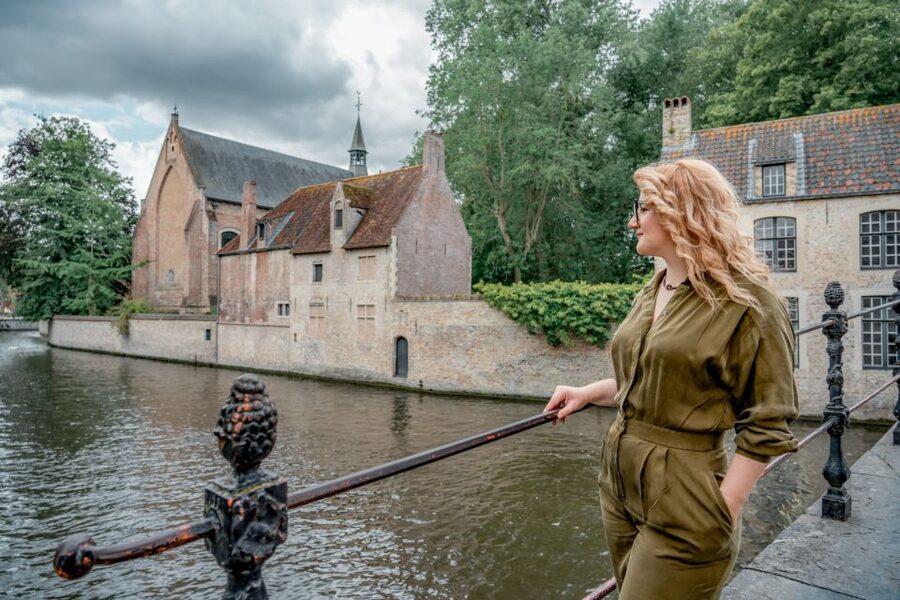 Bruges : Your private 30min. photoshoot in the medieval city - Key things to know before you book