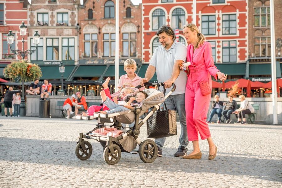 Bruges : Your private 30min. photoshoot in the medieval city - Why 30 minutes in medieval Bruges is the right time