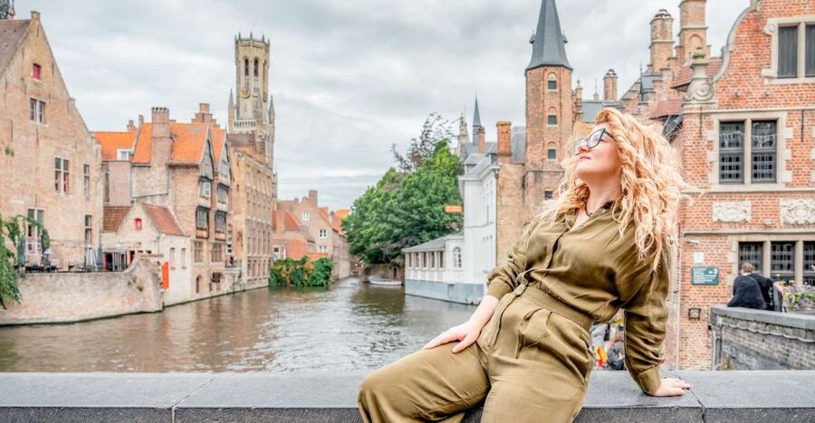 Bruges : Your private 30min. photoshoot in the medieval city - Price and value: $235 for up to 5 people