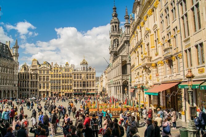 Brussels 2-Hours Walking Tour: Must-See Highlights in the Center - Stop-by-stop: Palais Royal to Manneken Pis to Sablon