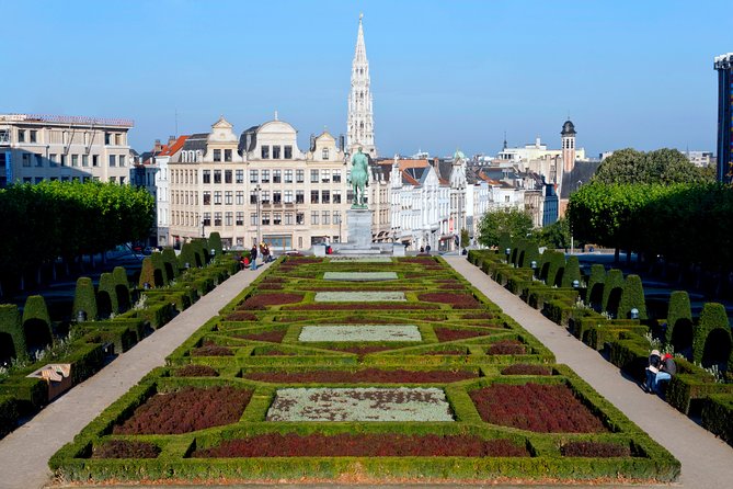 Brussels All In Tour : Belgian food, chocolate, beer, sightseeing - Place Sainte-Catherine lunch: mussels, stew, frites, and waffle or mousse