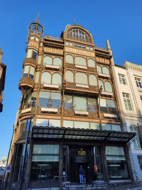 Brussels: Art Nouveau Walking Tour with a Local Guide - Stop 2, Cauchie House: 20 minutes of face to face design