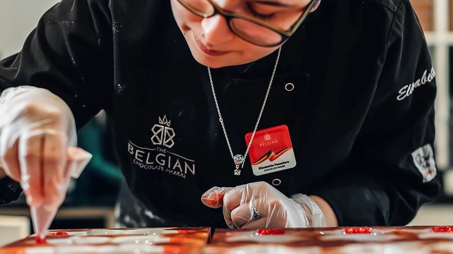 Brussels: Belgian Chocolate Making Workshop with Tastings - Who should book this workshop, and who should skip it