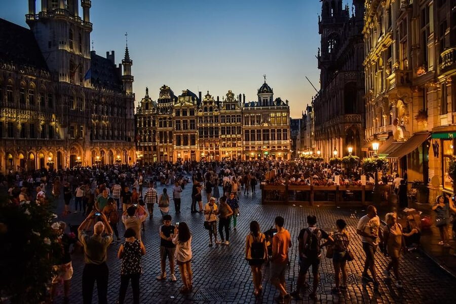 Brussels: BXL Pub Crawl Guided Tour - Four bar stops built for Belgian beer and party energy