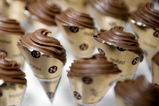 Brussels Chocolate Walking Tour and Workshop - Getting oriented: where the tour starts at Grand Place 23