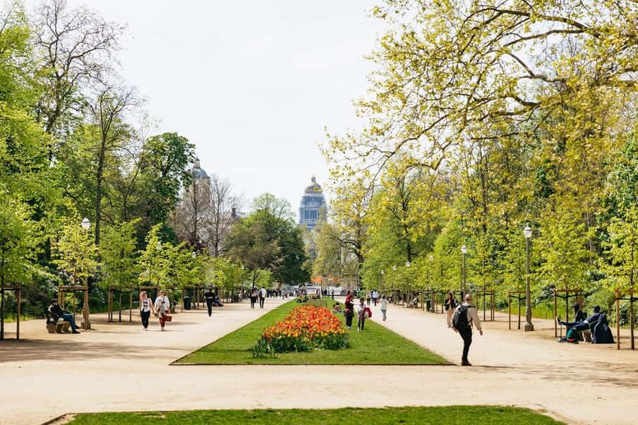 Brussels: City Highlights and Hidden Gems Bike Tour - Leaving the center for quieter neighborhoods