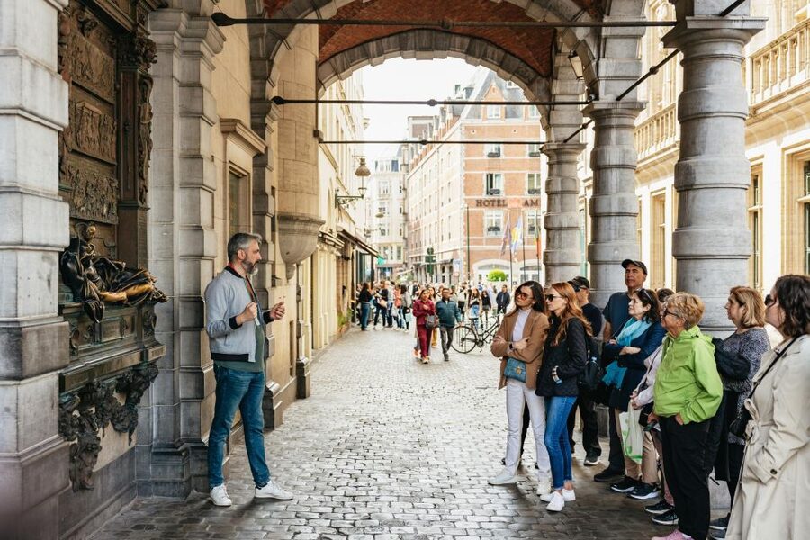 Brussels: City Highlights Walking and Tasting Tour - Grand Place: The Heart of the Old City and Where the Tour Turns Into a Feast