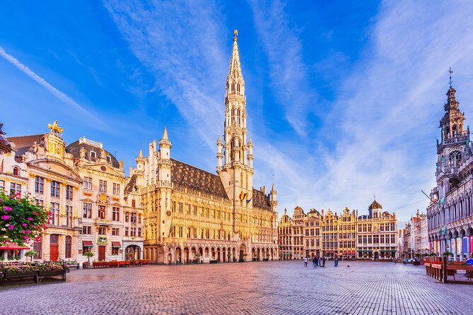 Brussels: City Walk with Audioguide in 7 Languages on your Phone - The core loop: Grote Markt, Manneken Pis, and the “look up” buildings