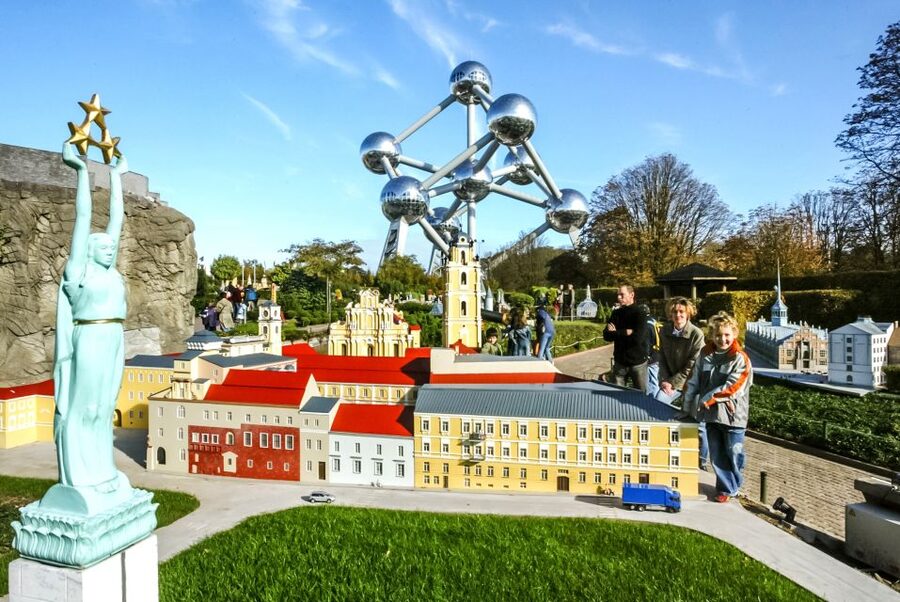 Brussels: Entry Ticket to Mini-Europe - The staff, the guidebook, and how to get more from the labels