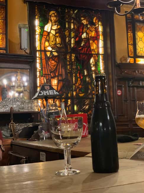 Brussels : Exclusive Chocolate, Beer, Waffle & Whiskey tour - Chocolate stops: more than “tastes,” it’s texture education