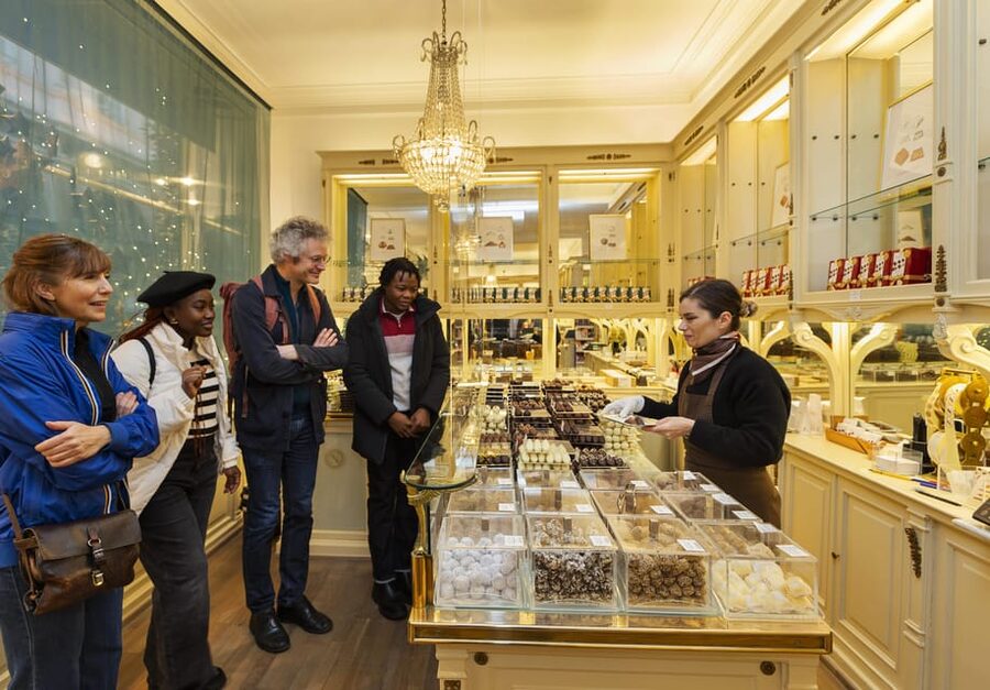 Brussels Food Tour: Main Dish, Beer, Waffle & Chocolate - Marolles stop: the first bites set the tone