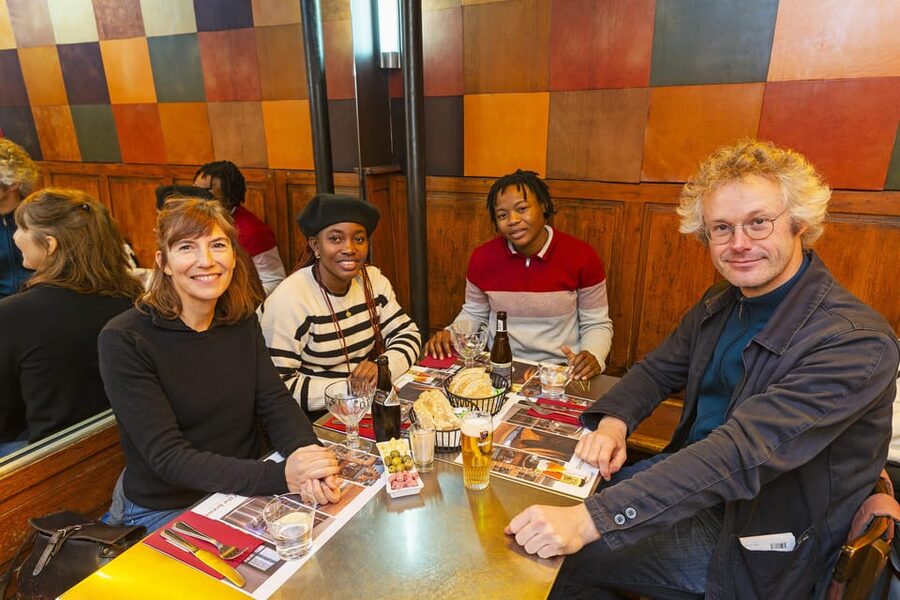 Brussels Food Tour: Main Dish, Beer, Waffle & Chocolate - Rue de lEtuve: where snacks turn into a full meal