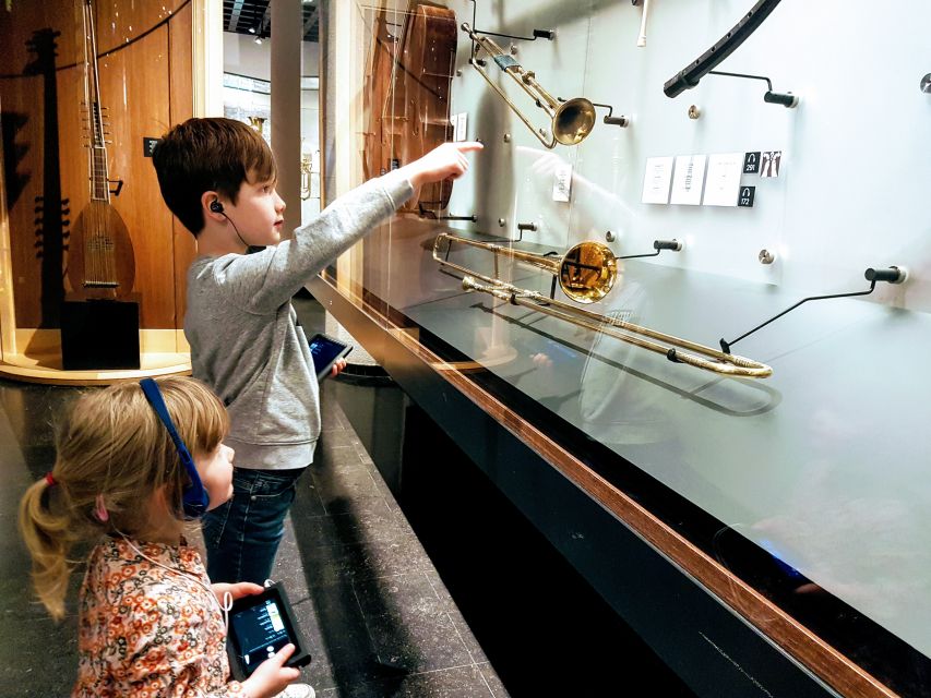 Brussels: Musical Instruments Museum Entry Ticket - How to use the 300 sound clips so the visit clicks