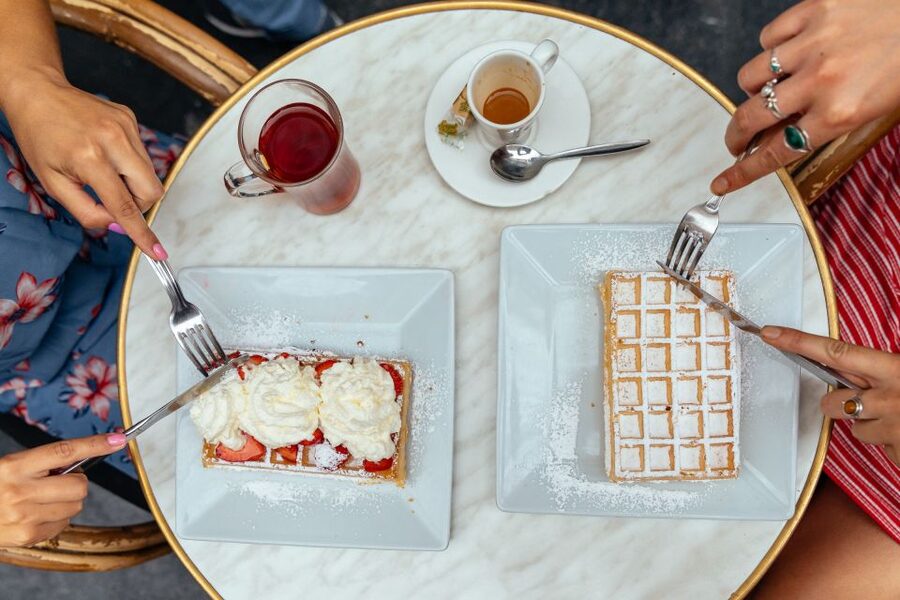 Brussels: Private Food Tour – 10 Tastings with Locals - City highlights on the walk: La Bourse, Saint Gery, and the impasses