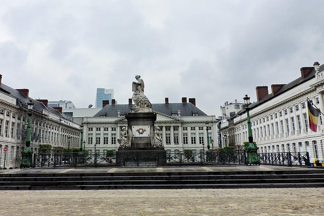 Brussels Private Walking Tour with a Local - The calm break: abbey and park time