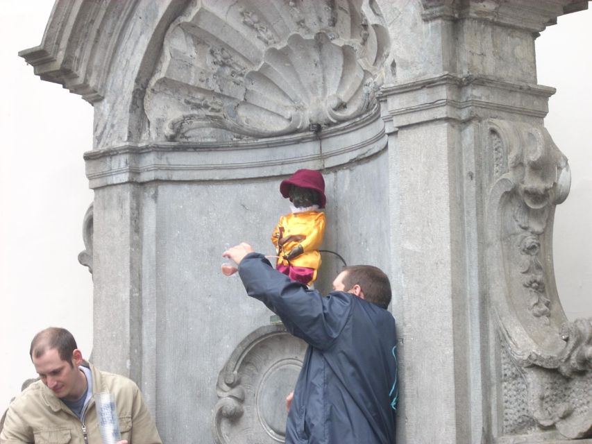 Brussels: Sightseeing Bike Tour - The best fries break, plus a beer, and how to plan for it